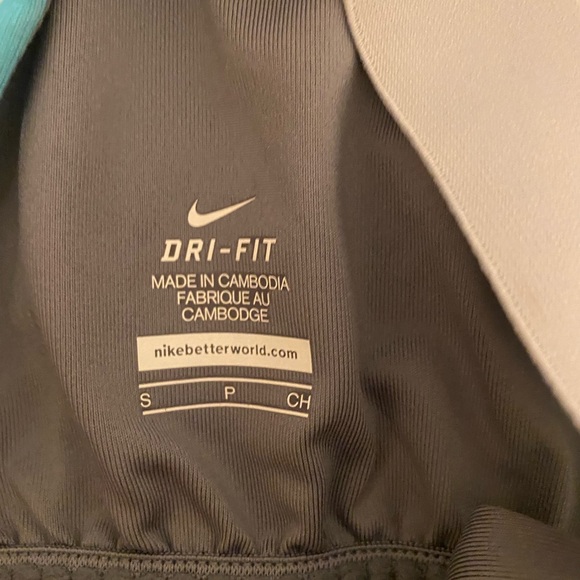 Nike Workout Tank - Picture 4 of 7